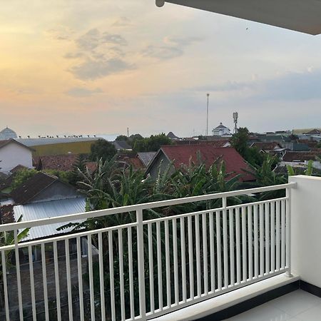 Han Gang Syariah Ponorogo Exteriör bild